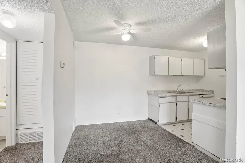 10211 Ura Lane Denver CO 80260