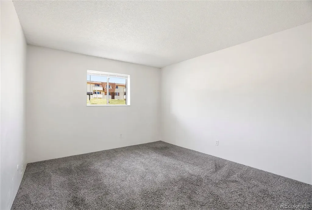 10211 Ura Lane Denver CO 80260