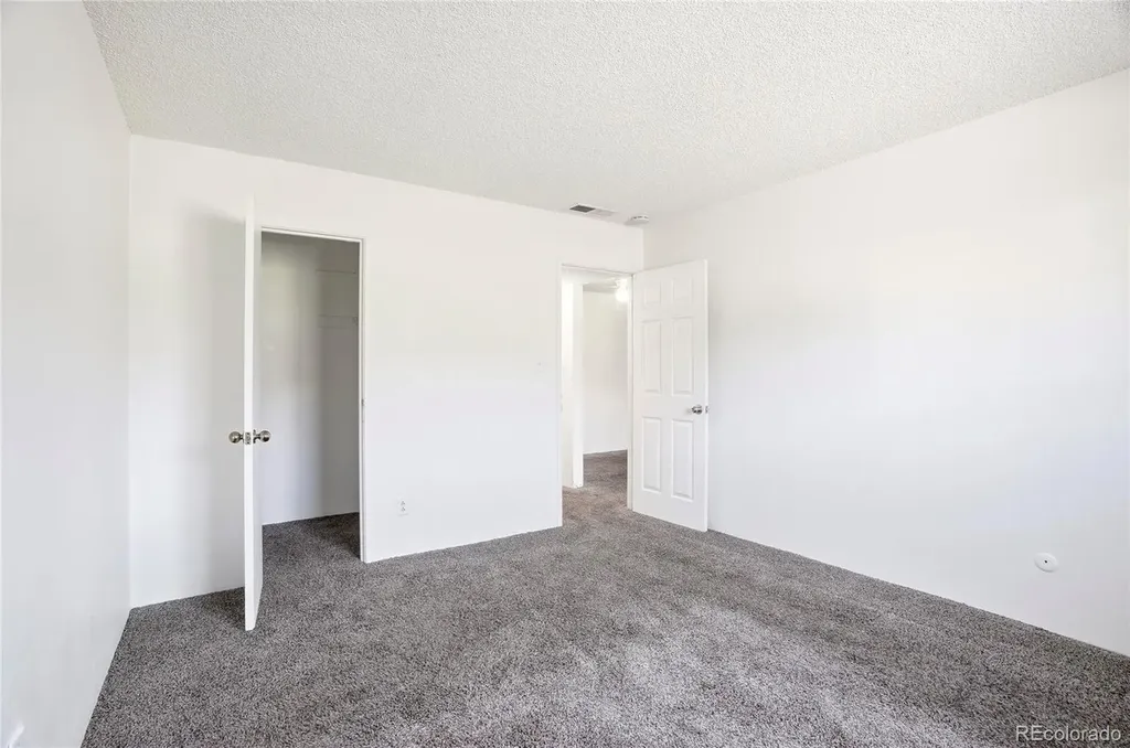 10211 Ura Lane Denver CO 80260