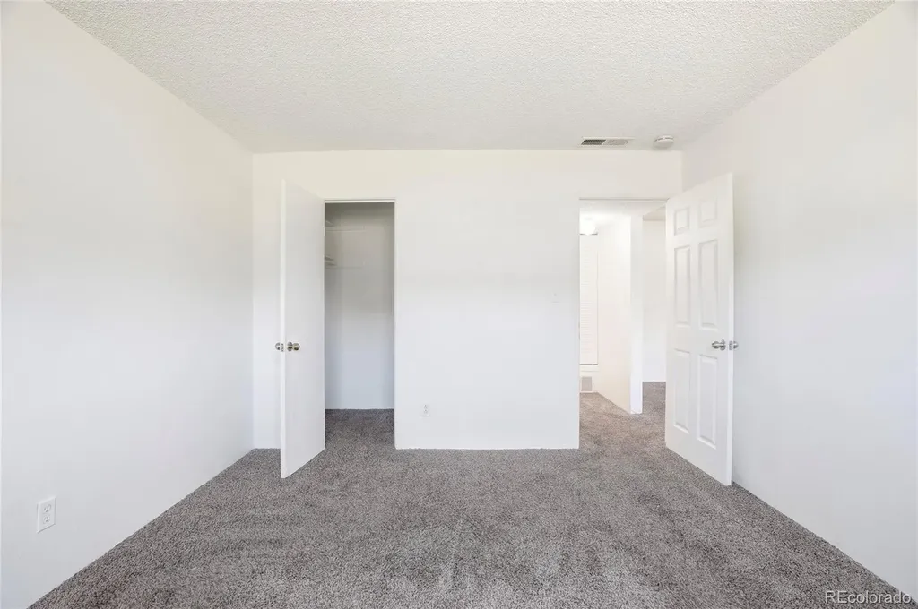 10211 Ura Lane Denver CO 80260