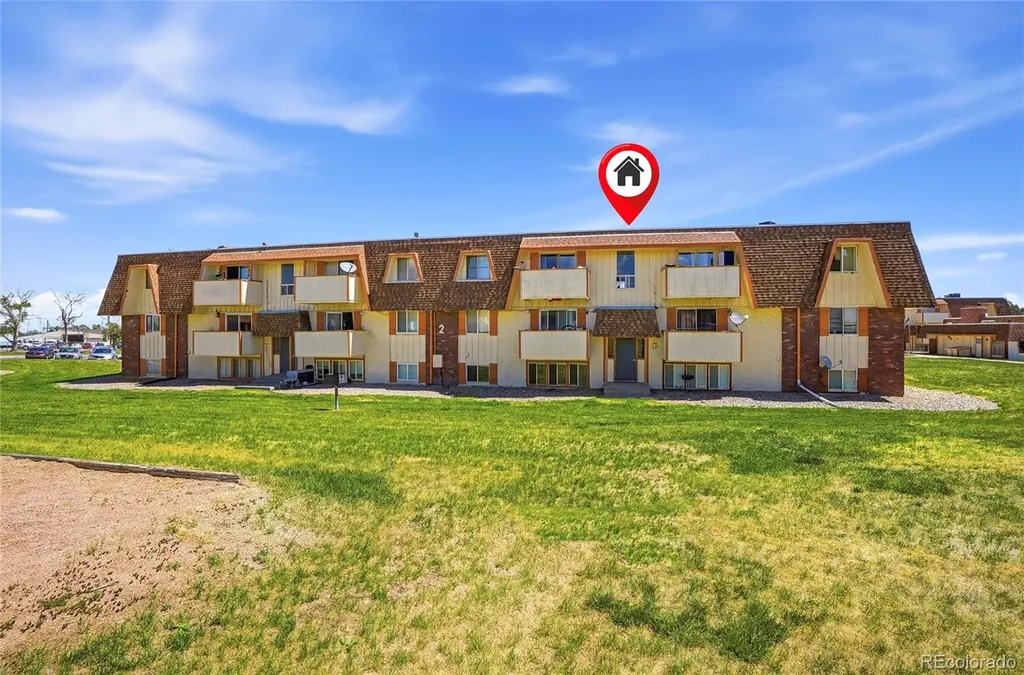 10211 Ura Lane Denver CO 80260