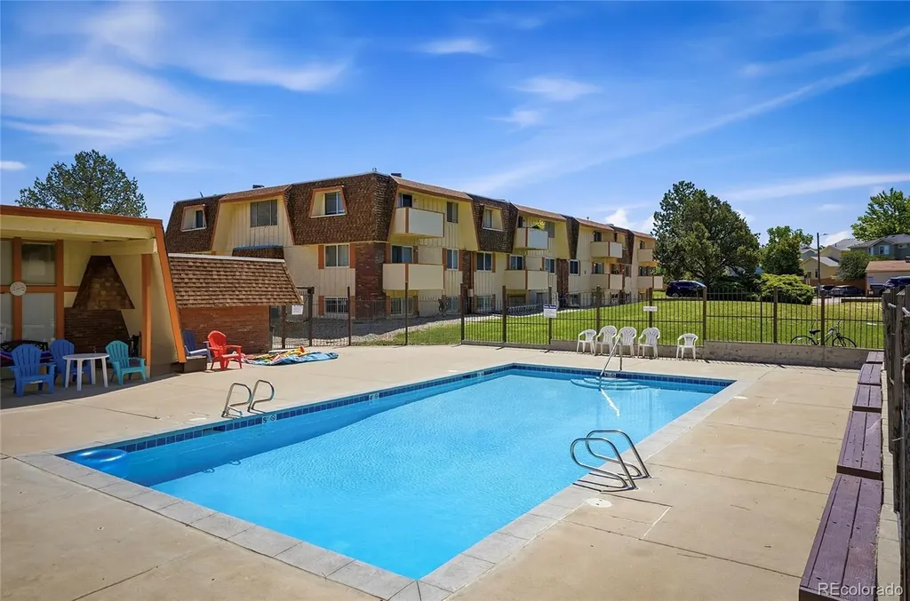 10211 Ura Lane Denver CO 80260