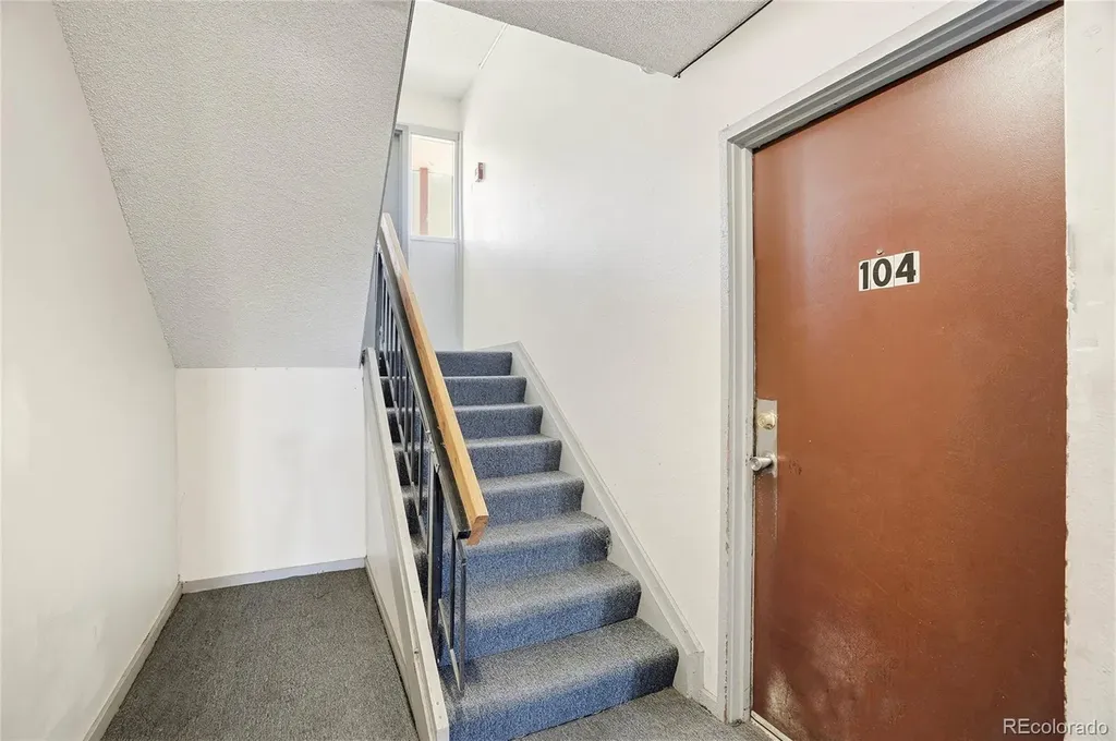 10211 Ura Lane Denver CO 80260