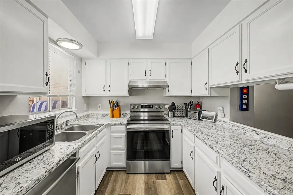 6708 S Holland Way Littleton CO 80128