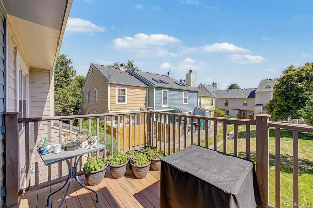6708 S Holland Way Littleton CO 80128