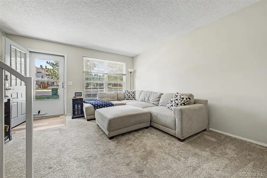 6708 S Holland Way Littleton CO 80128