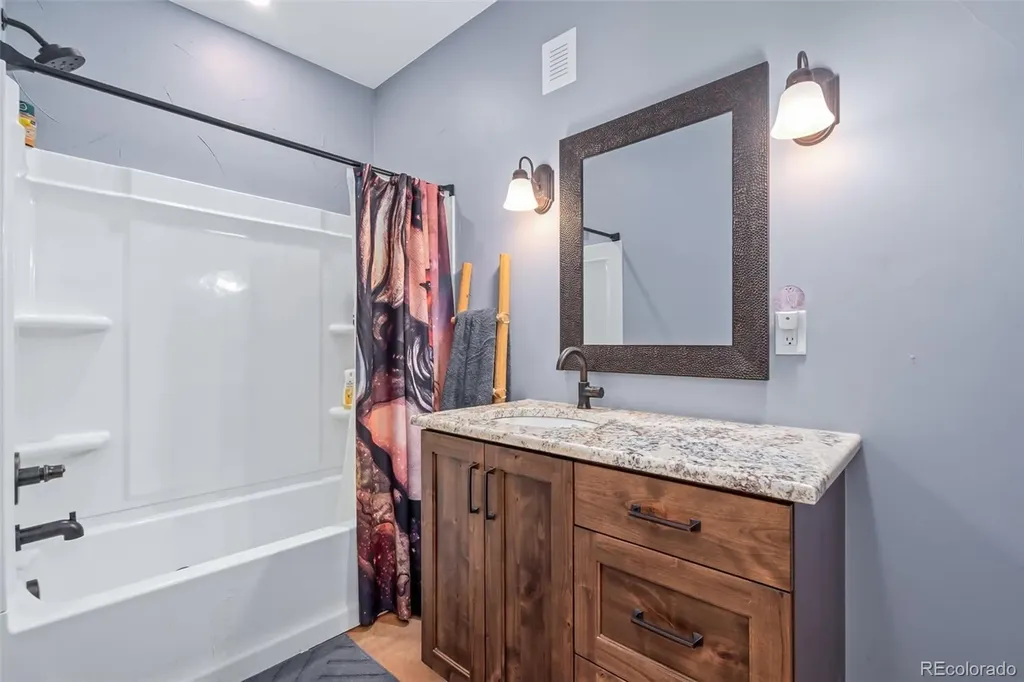405 Moondance Way Bellvue CO 80512
