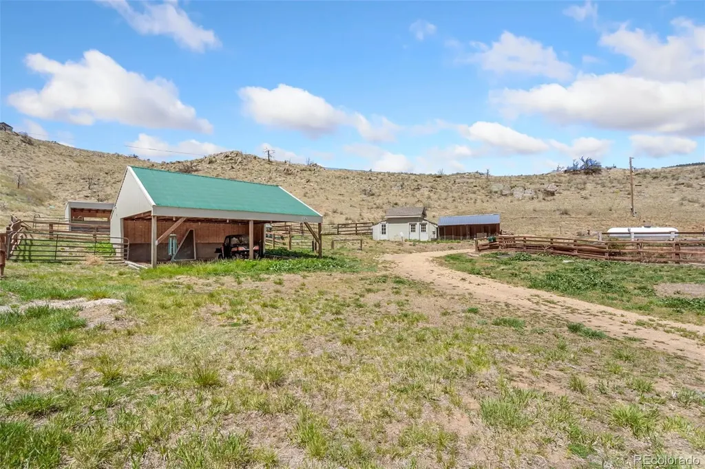 405 Moondance Way Bellvue CO 80512