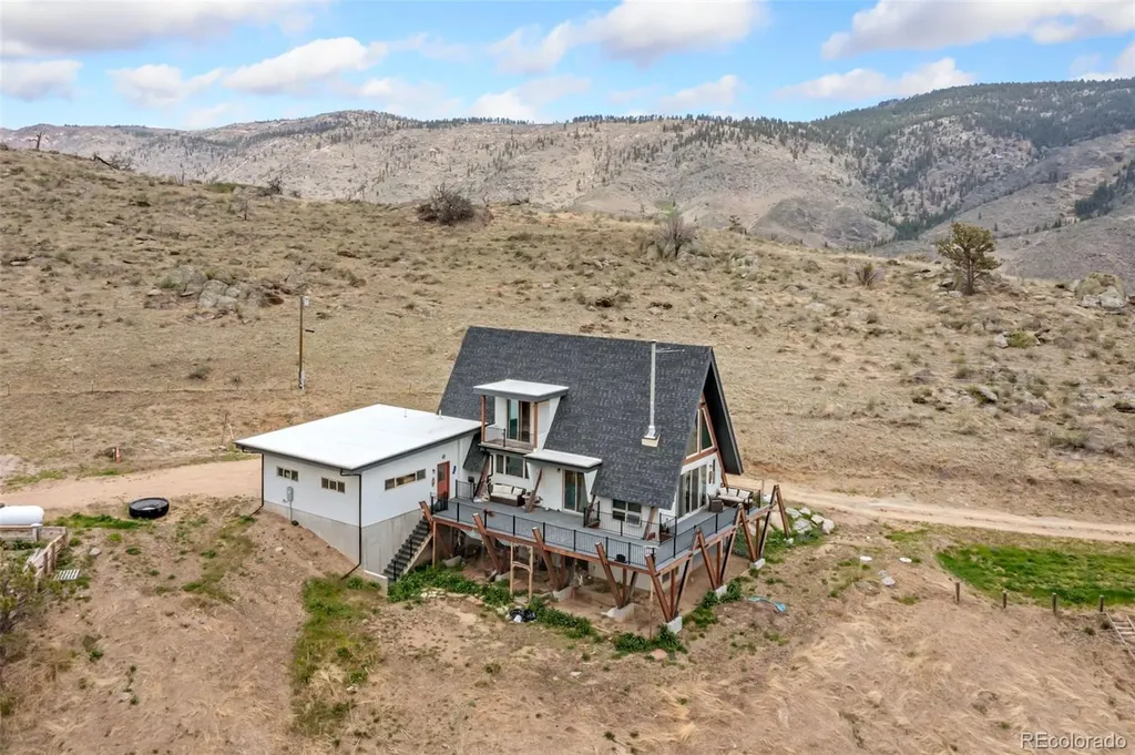 405 Moondance Way Bellvue CO 80512