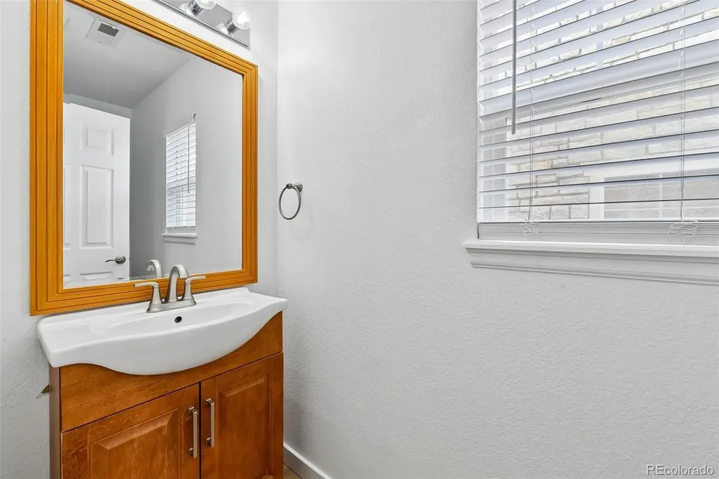 10094 Amston Street Parker CO 80134