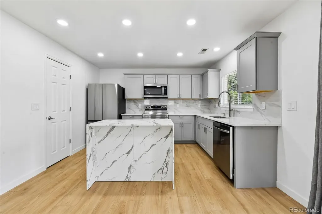 10094 Amston Street Parker CO 80134