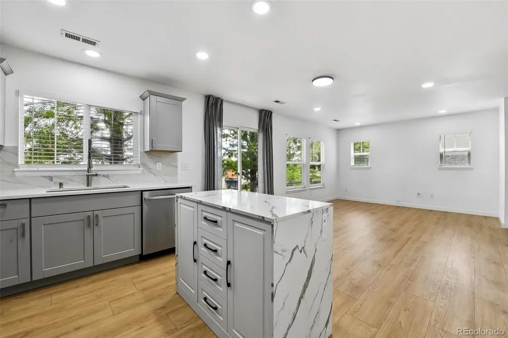 10094 Amston Street Parker CO 80134