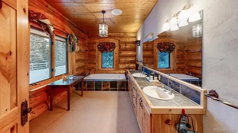 2418 Forest Road 526 Creede CO 81130