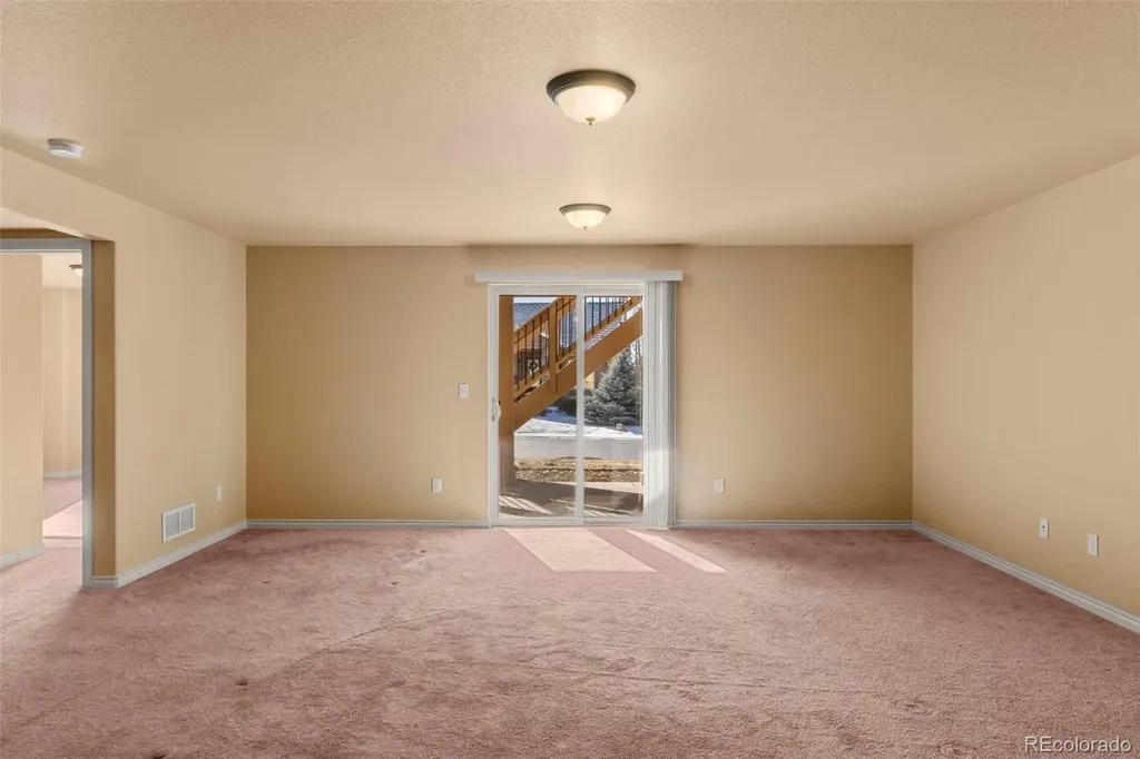 1475 Symphony Heights Monument CO 80132