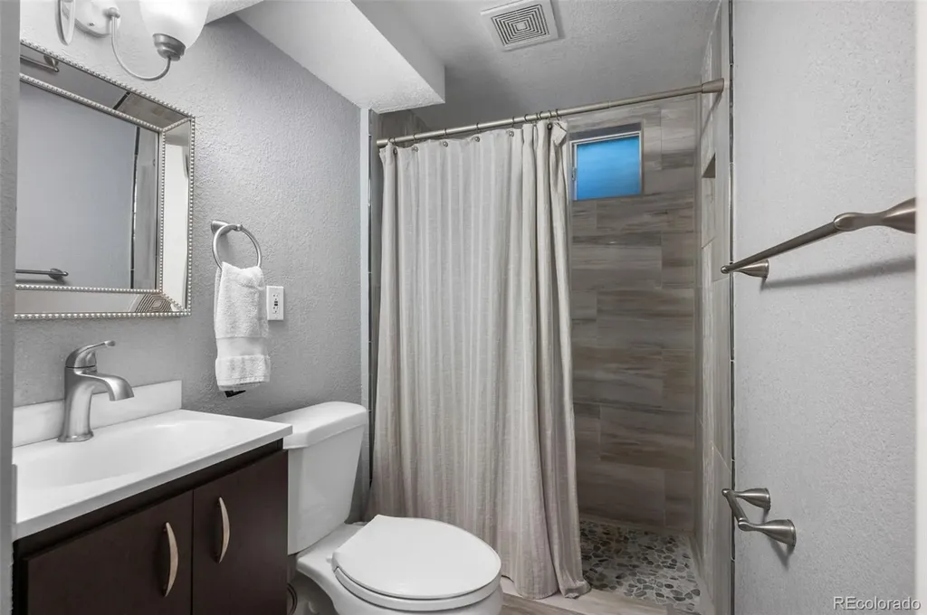 8395 W 64th Avenue Arvada CO 80004