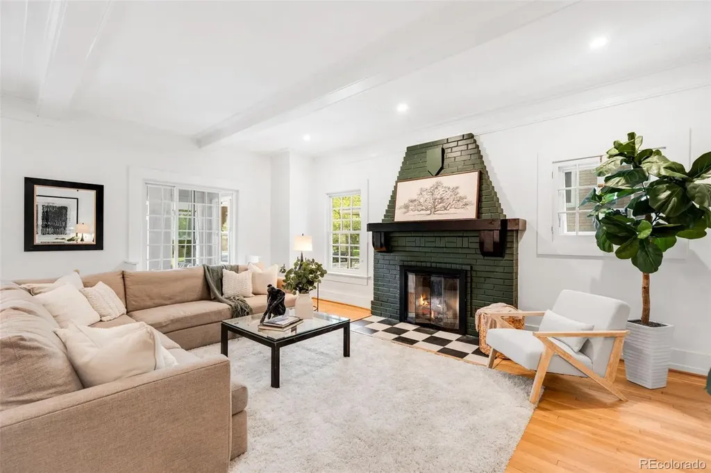 2269 Albion Street Denver CO 80207