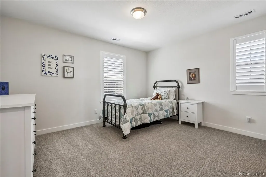 9555 Williamsburg Street Littleton CO 80125