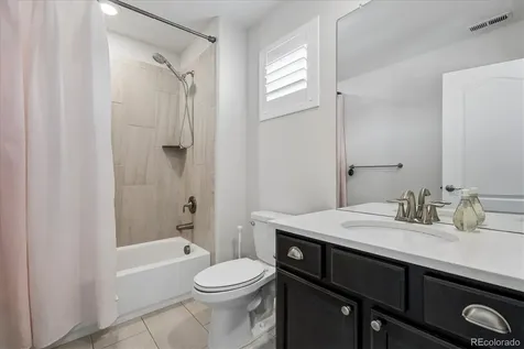 9555 Williamsburg Street Littleton CO 80125