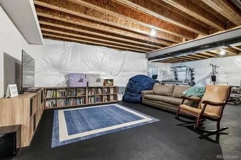 9555 Williamsburg Street Littleton CO 80125