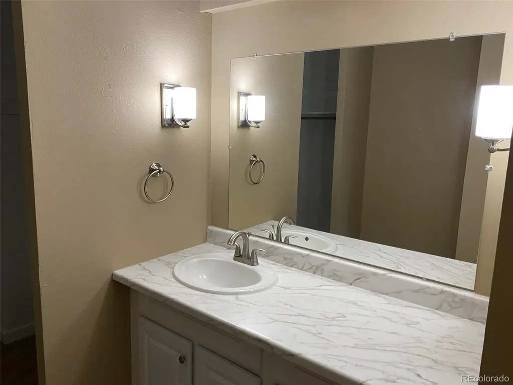 2835 S Monaco Parkway Denver CO 80222