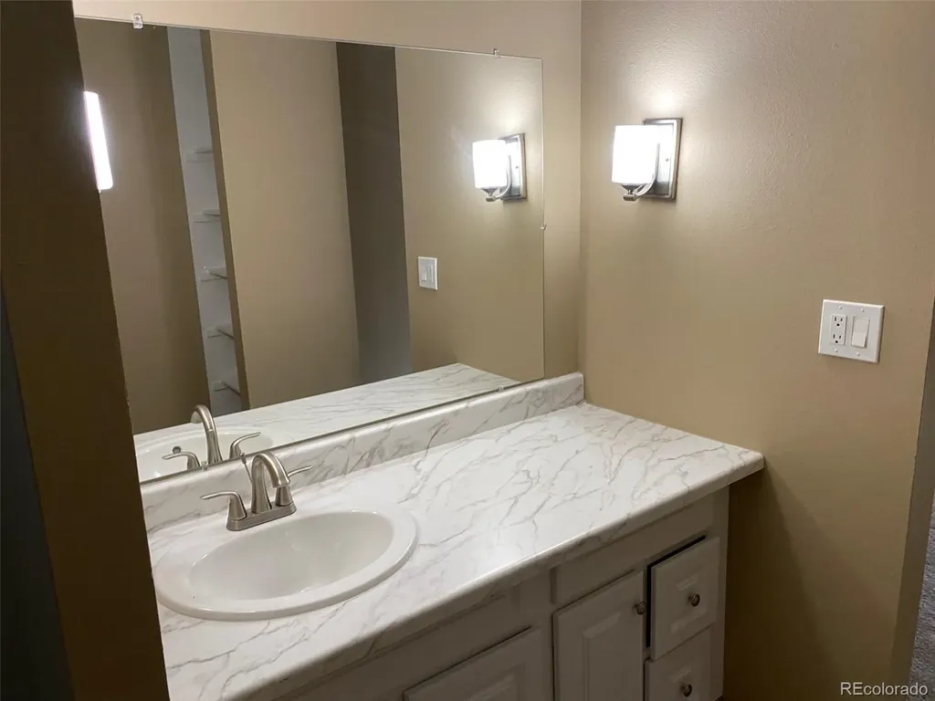 2835 S Monaco Parkway Denver CO 80222