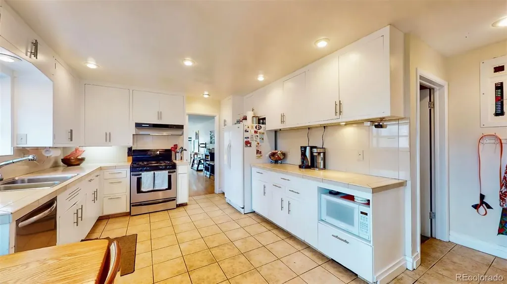 715 Ivanhoe Street Denver CO 80220