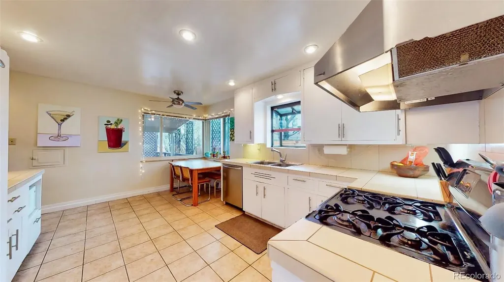 715 Ivanhoe Street Denver CO 80220