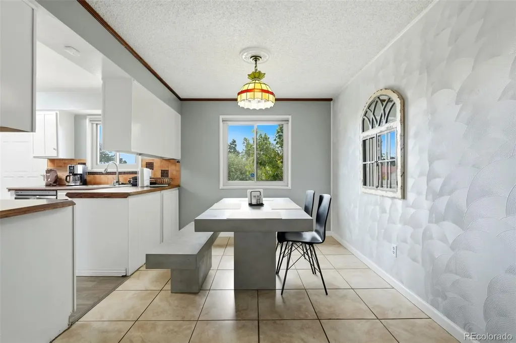 1581 S Fairplay Way Aurora CO 80012
