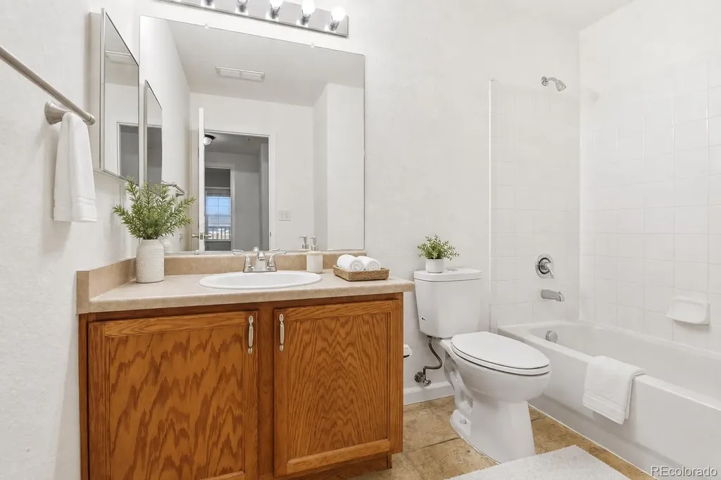 5733 N Gibralter Way Aurora CO 80019