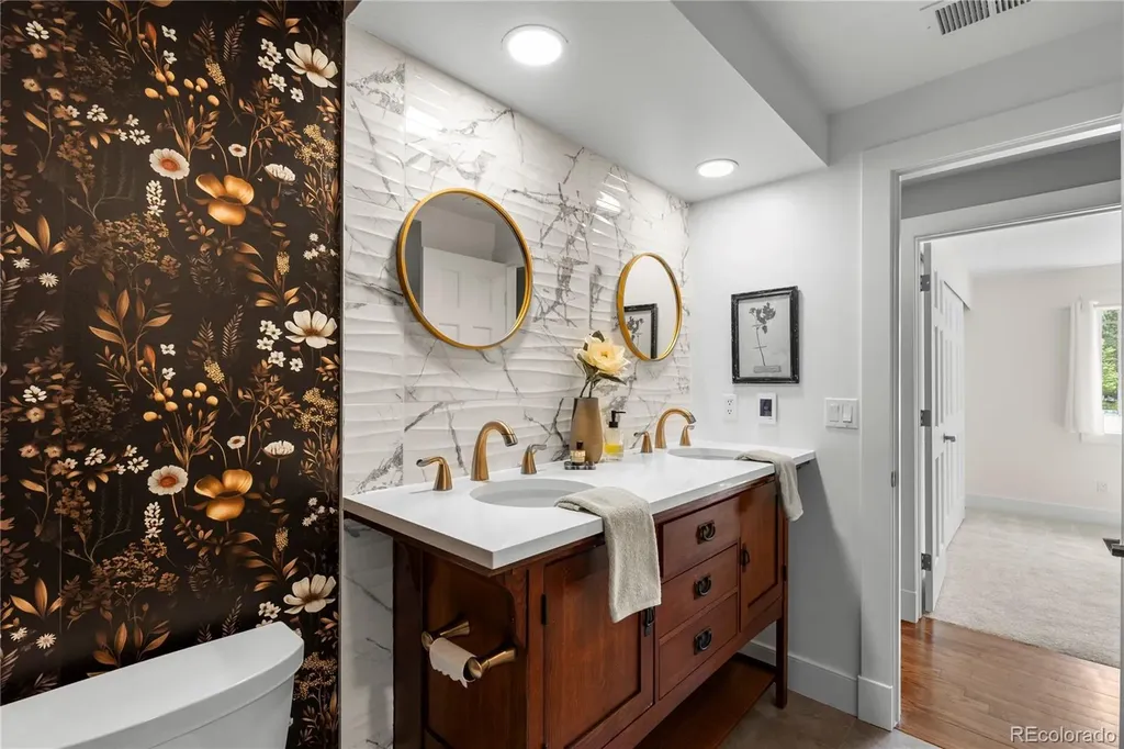 4953 E Maplewood Drive Centennial CO 80121