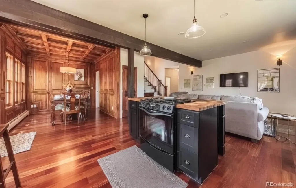 13 Oak Place Manitou Springs CO 80829