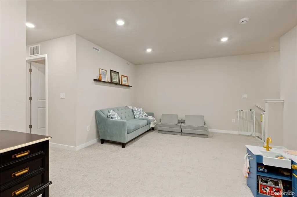 2836 S Flat Circle Longmont CO 80503