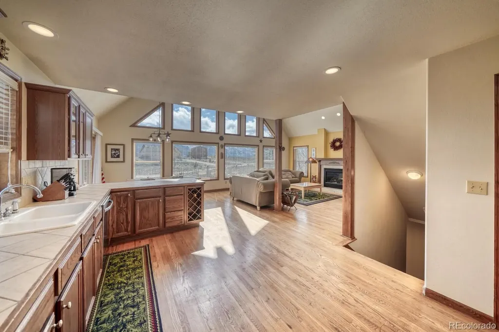 407 Mount Hope Drive Twin Lakes CO 81251