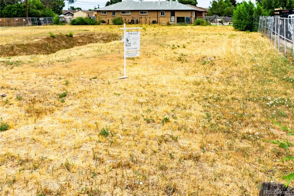 3611 Grape Street Denver CO 80207