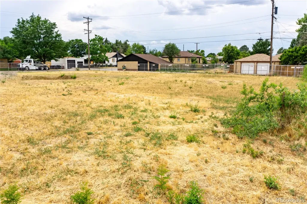 3611 Grape Street Denver CO 80207