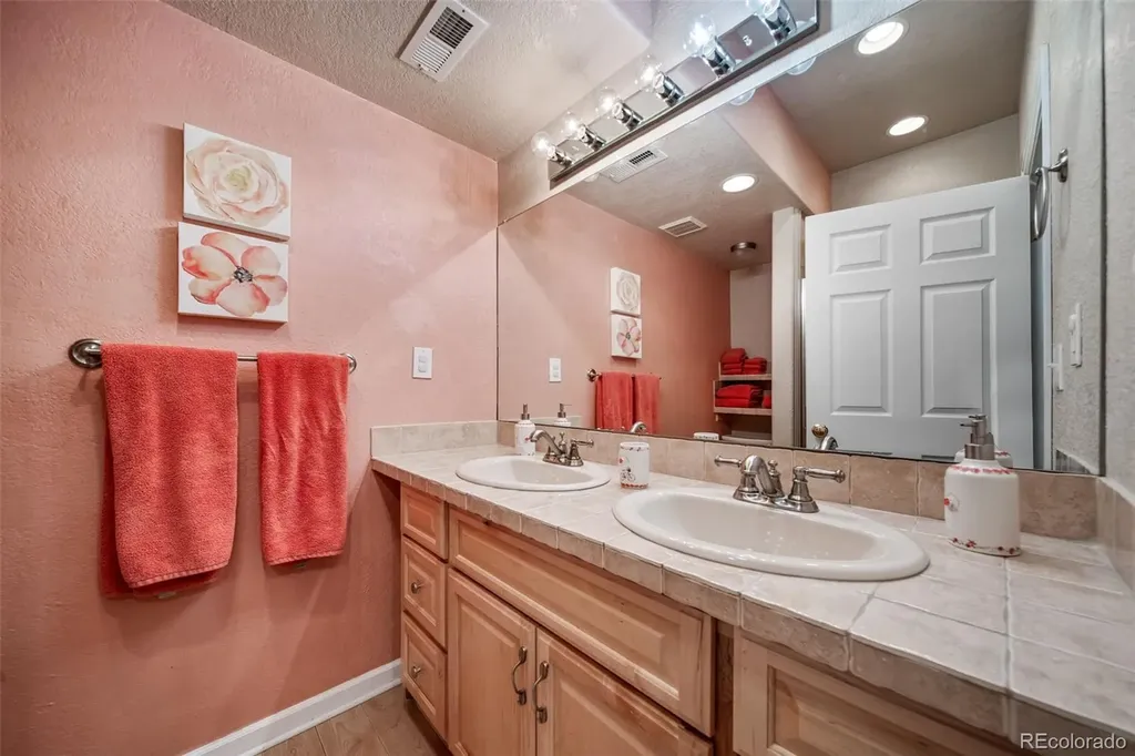 257 S Jackson Street Denver CO 80209