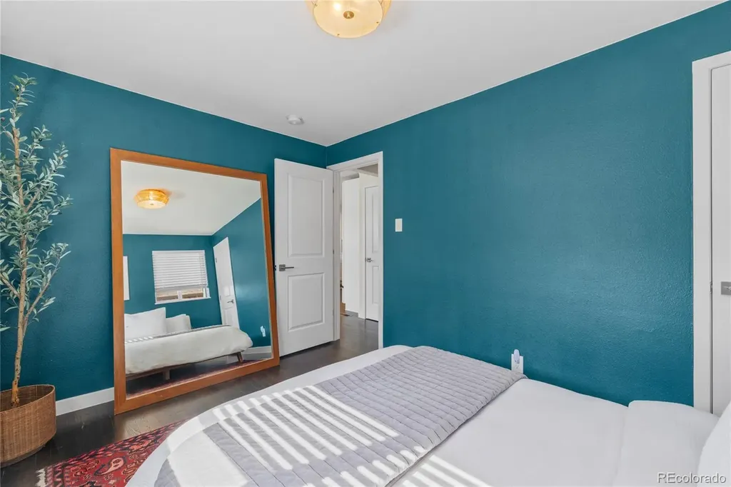 3011 Oneida Street Denver CO 80207