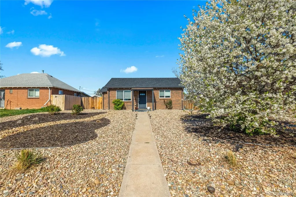 3011 Oneida Street Denver CO 80207