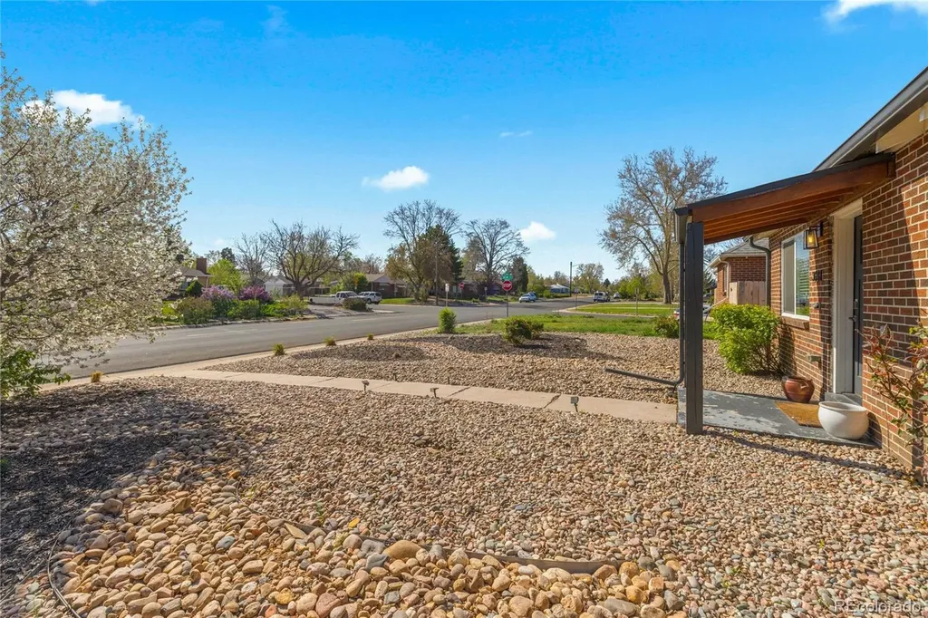 3011 Oneida Street Denver CO 80207