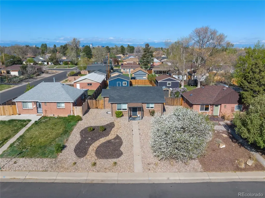3011 Oneida Street Denver CO 80207