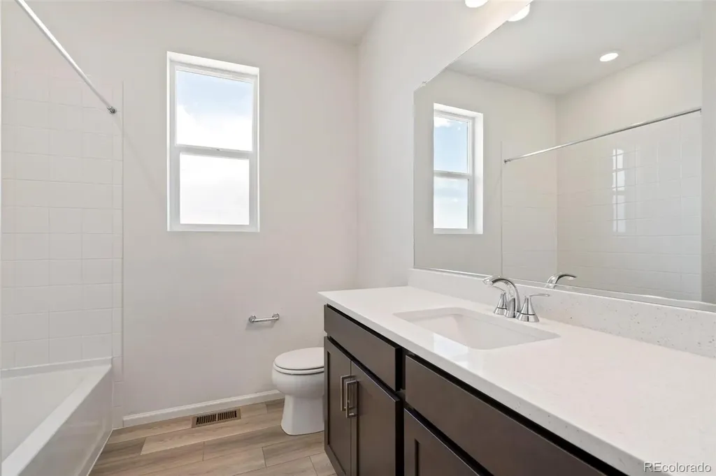 47409 Magnolia Avenue Bennett CO 80102