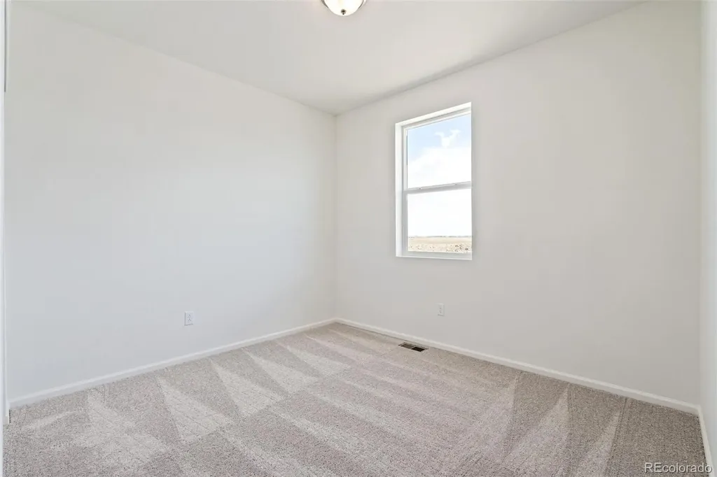 47409 Magnolia Avenue Bennett CO 80102