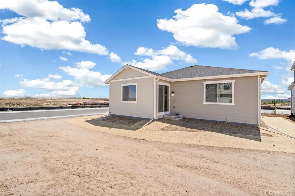 47409 Magnolia Avenue Bennett CO 80102