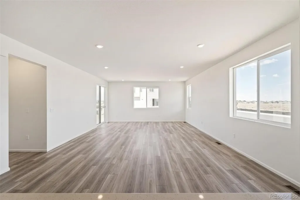 47409 Magnolia Avenue Bennett CO 80102