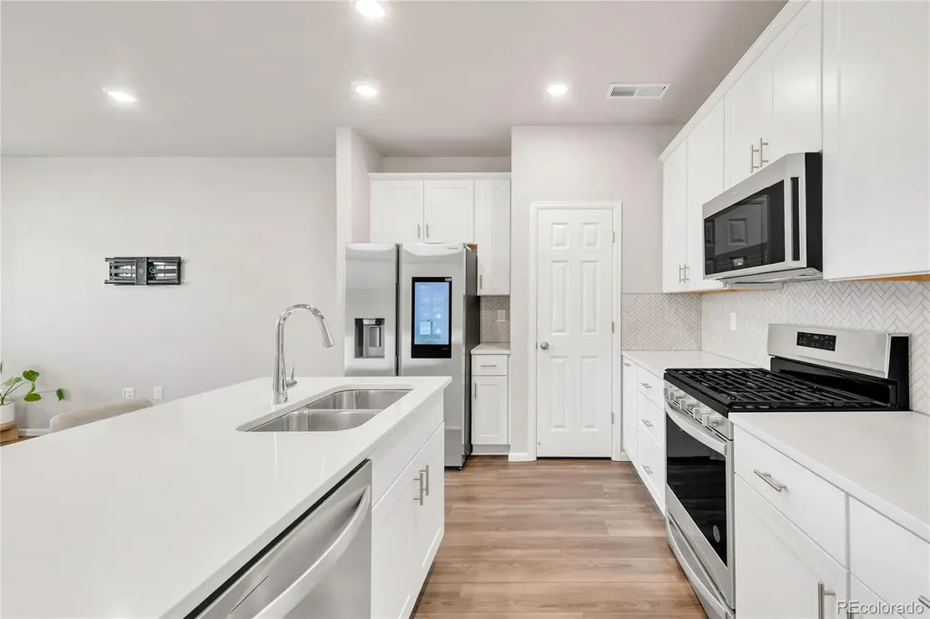11424 W Belleview Drive Littleton CO 80127