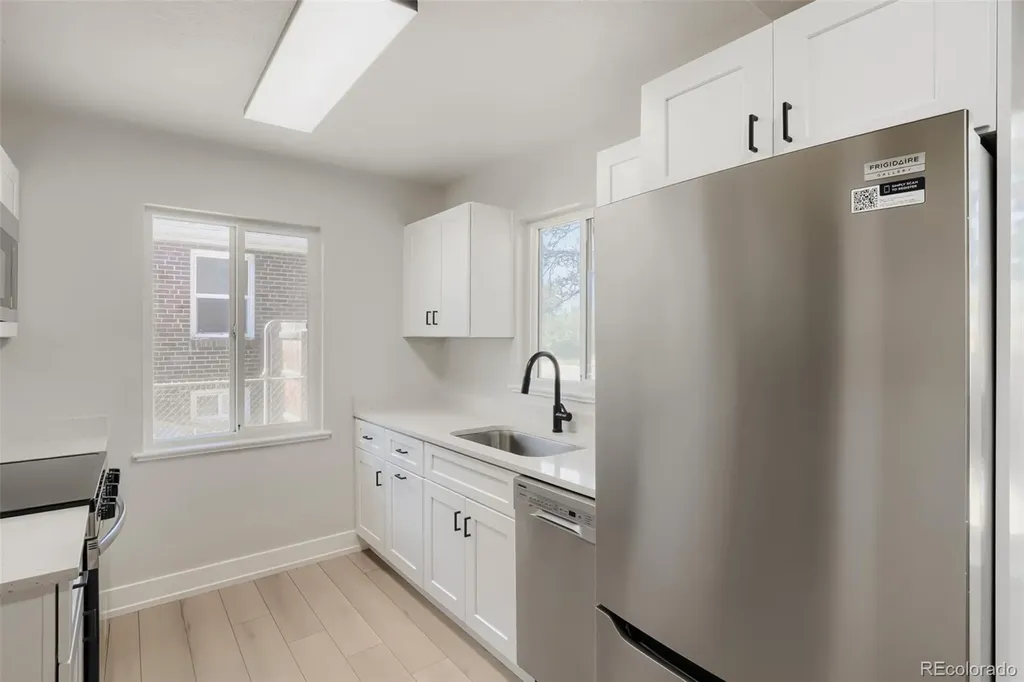 1558 Spruce Street Denver CO 80220