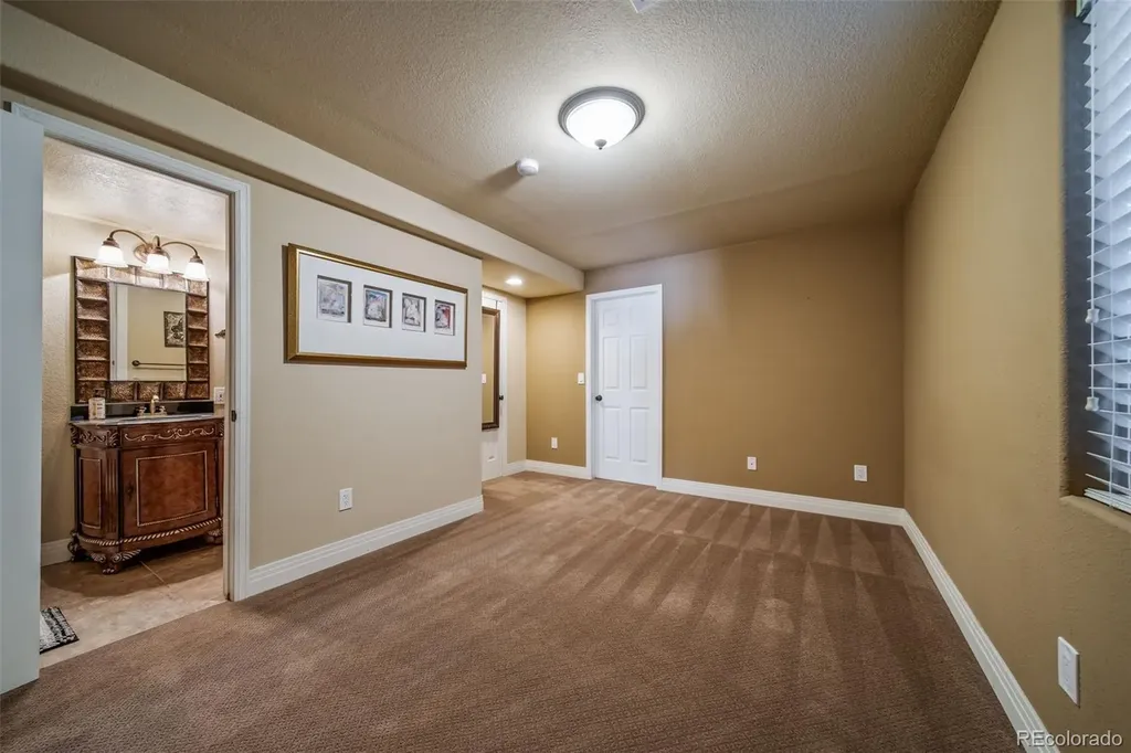 19676 E Pinewood Drive Aurora CO 80016