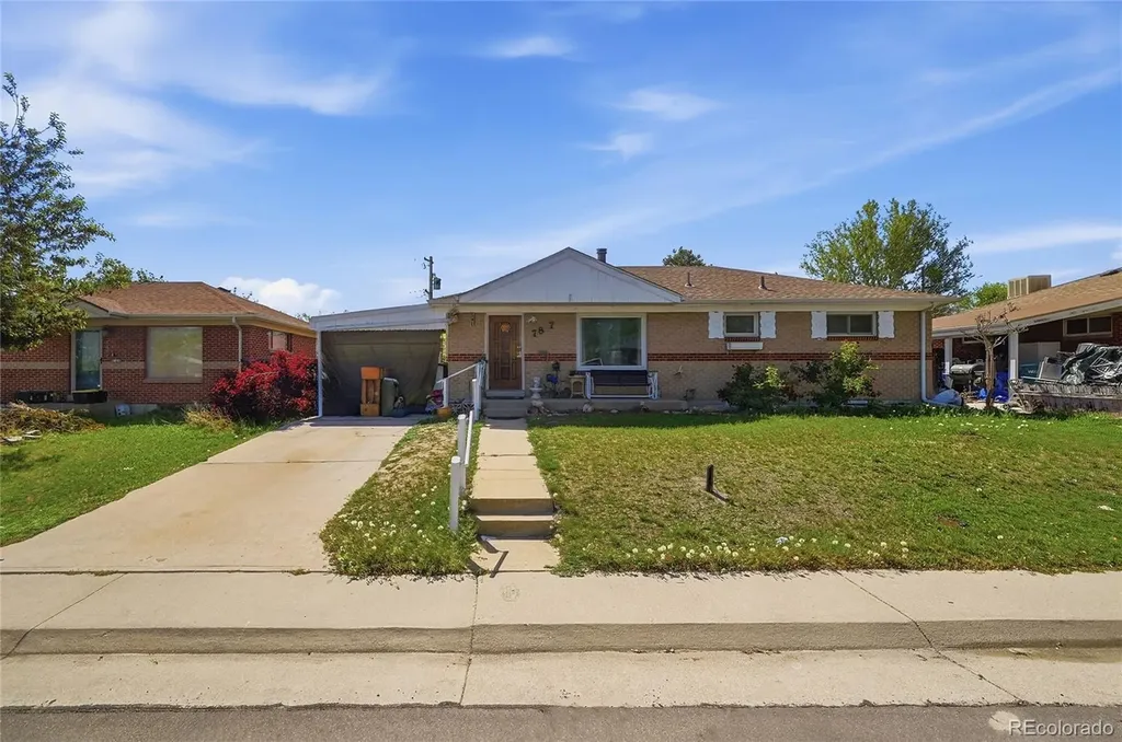 7887 Quivas Way Denver CO 80221