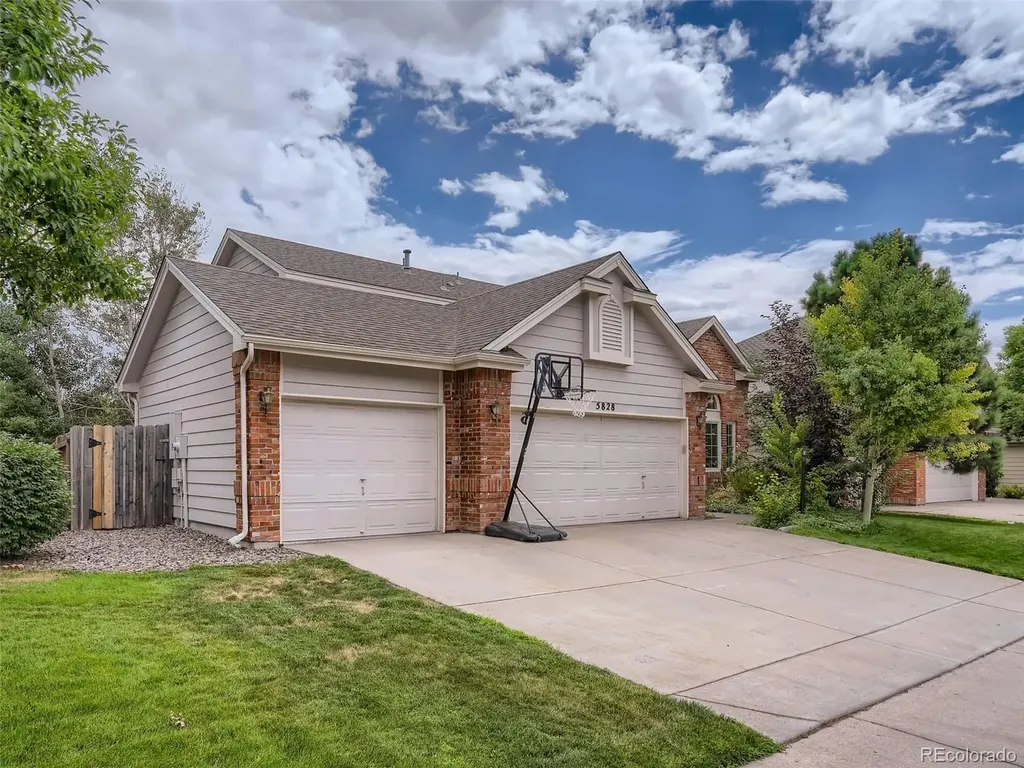 5828 S Danube Street Aurora CO 80015