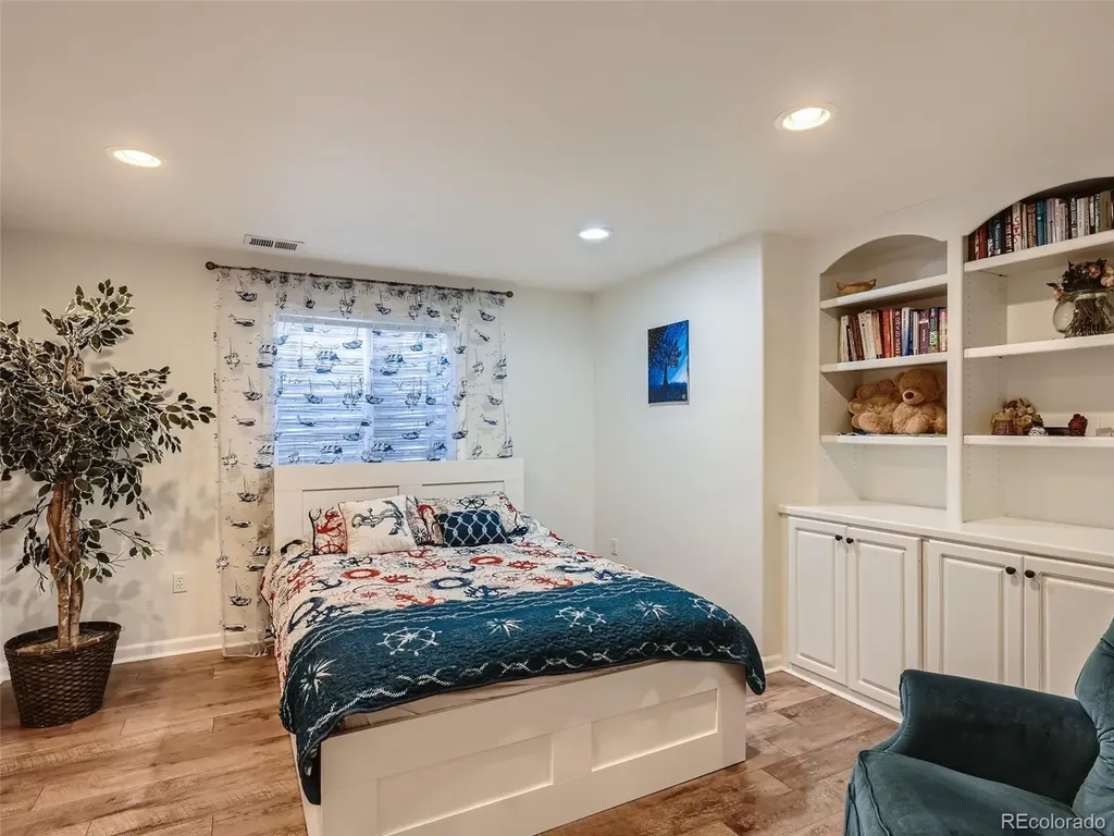 5828 S Danube Street Aurora CO 80015